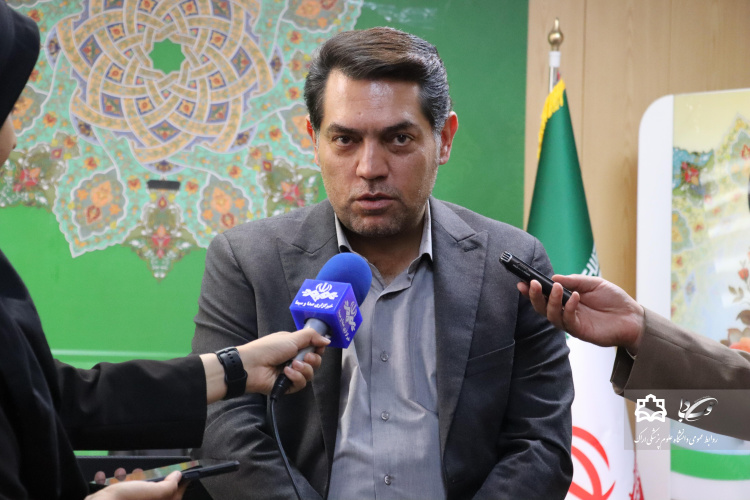 با اضافه شدن ۹۰۰ تخت بیمارستانی به استان مرکزی همچنان جذب نیروهای انسانی و متخصص ادامه دارد