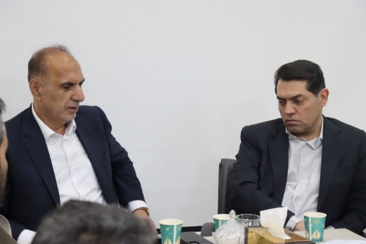 برگزاری نشست مشترک نماینده تفرش، آشتیان و فراهان با مسئولین ارشد شهرستان تفرش و دانشگاه علوم پزشکی اراک
