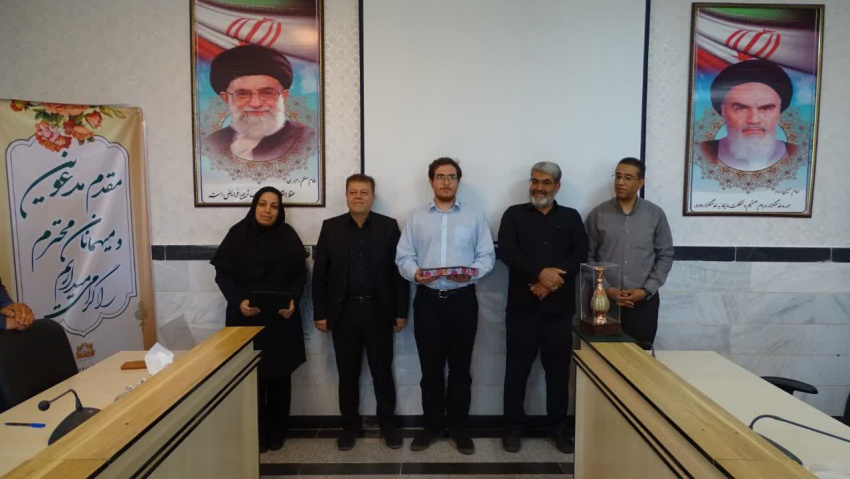 برگزاری مراسم تکریم و معارفه سرپرست شبکه بهداشت و درمان شهرستان خنداب