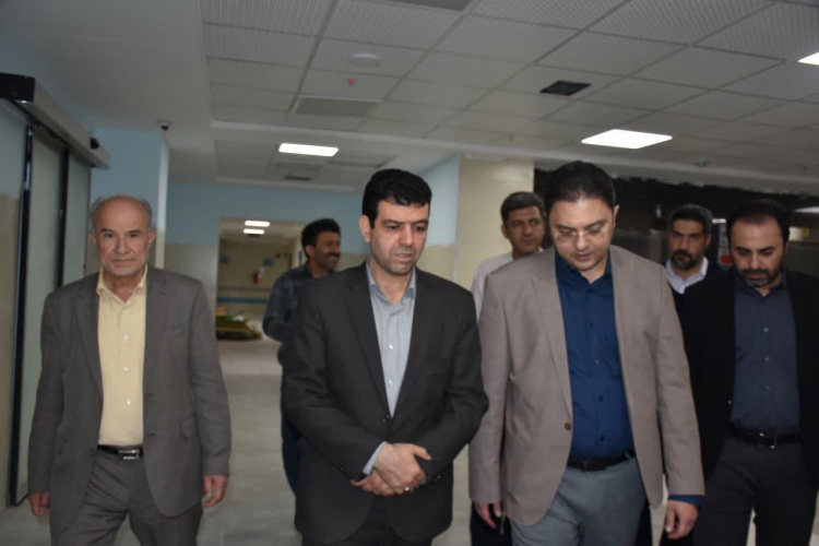 بازدید مشاور معاون توسعه و مدیرکل بودجه وزارت بهداشت از بخش‌های مختلف بیمارستان حضرت ولیعصر(عج) اراک