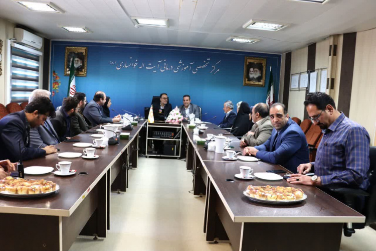 برگزاری نشست بررسی مسائل حوزه سلامت در بیمارستان آیت‌الله خوانساری با حضور نماینده مردم اراک