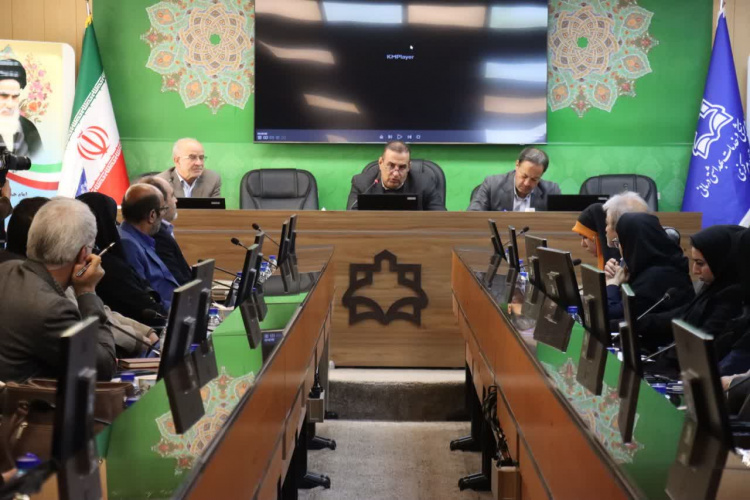 تأکید رئیس دانشگاه علوم پزشکی اراک بر ضرورت هم‌افزایی دستگاه‌ها برای ارتقای سلامت و امنیت غذایی در استان